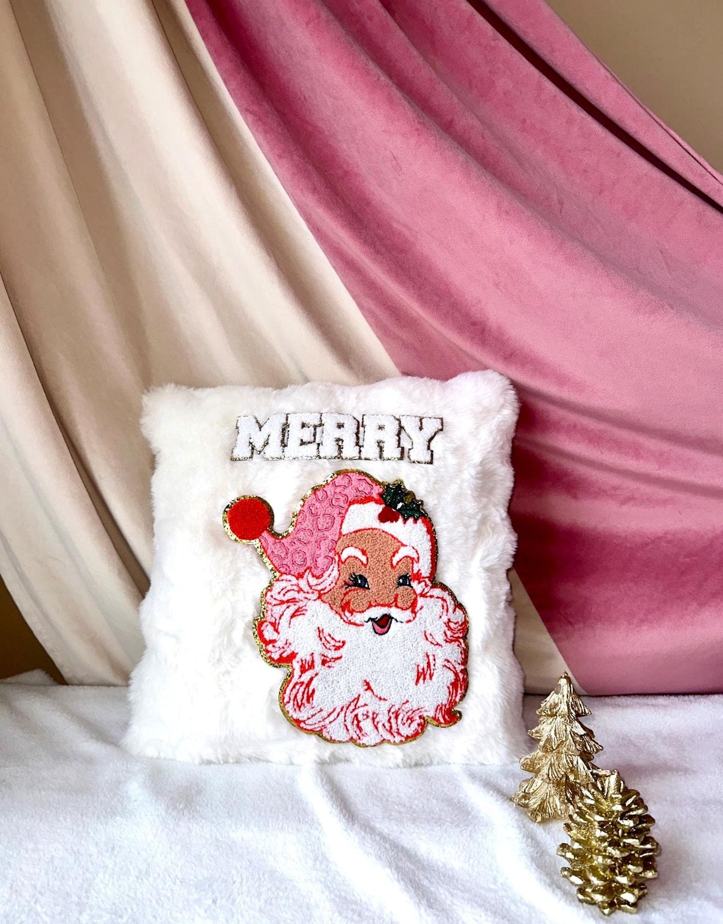 Retro Santa Pillow, Pink Santa Pillow, Faux Fur Christmas Pillow, Merry Pillow, Coquette Christmas Pillow, Pink Christmas Decor Home Decor
