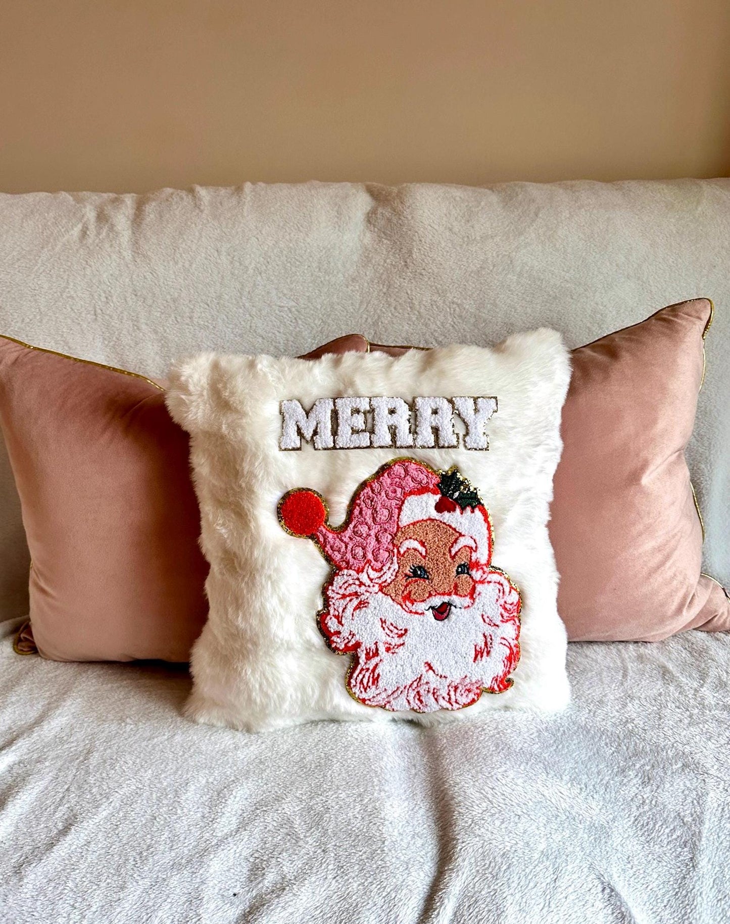 Retro Santa Pillow, White Christmas Pillows, Merry Pillow, White Fur Pillow, Christmas Cushions And Cover, Faux Fur Cushion, Christmas Decor