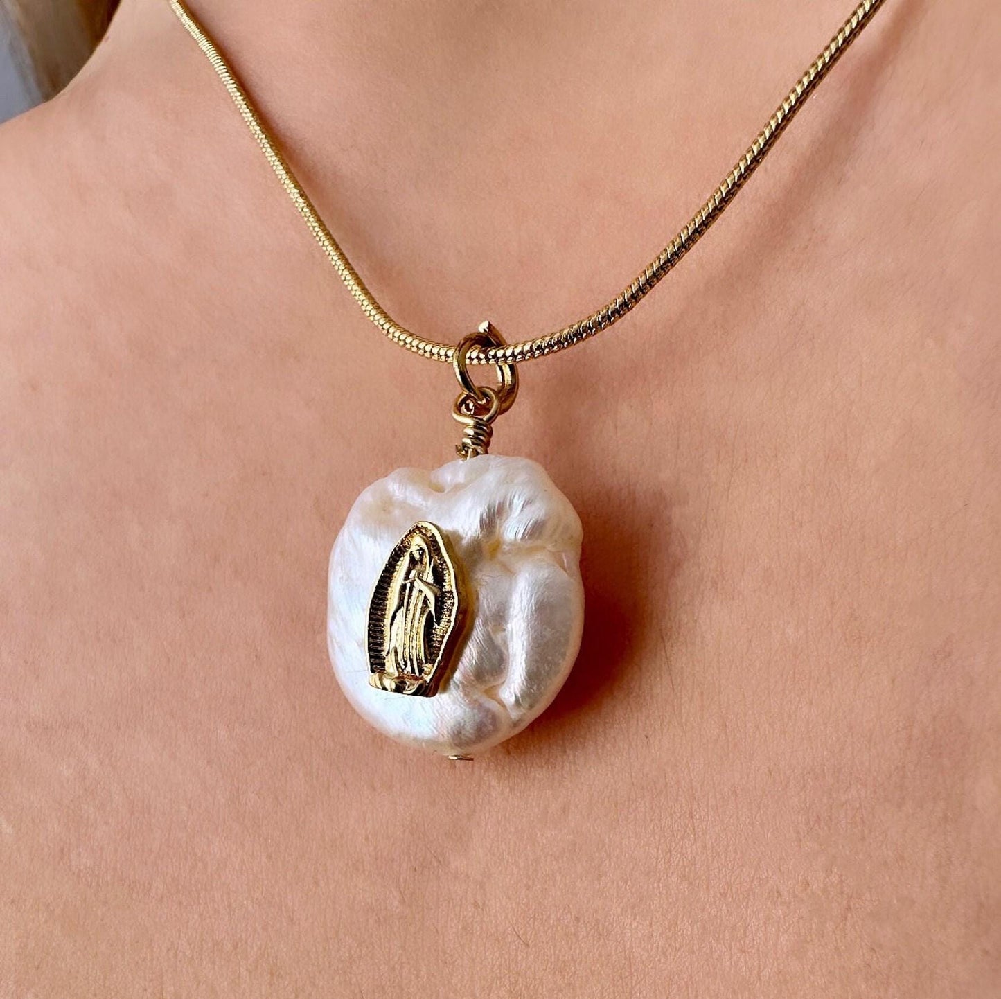Virgin Mary Pendant, Pearl Religious Necklace, Pearl Mother's Day Necklace, Our Lady Of Guadalupe Pendant Necklace, Pearl Virgin Guadalupe