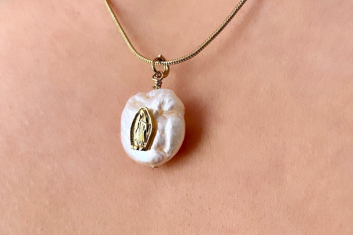 Virgin Mary Pendant, Pearl Religious Necklace, Pearl Mother's Day Necklace, Our Lady Of Guadalupe Pendant Necklace, Pearl Virgin Guadalupe