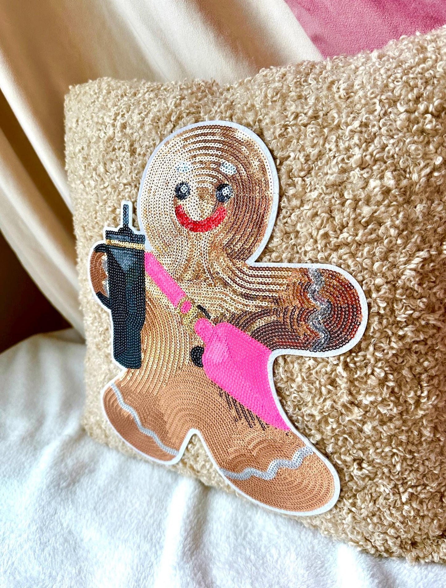 Gingerbread Man Pillow, Boucle Christmas Pillow, Gingerbread Man Christmas Decoration, Sequin Christmas Pillow, Chenille Christmas Pillow