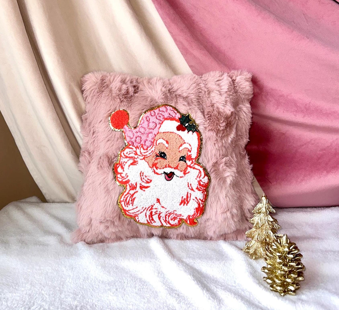 Retro Santa Pillow, Pink Santa Pillow, Coquette Christmas Pillow, Pink Christmas Pillow, Faux Fur Christmas Pillow, Pink Decor Pillows
