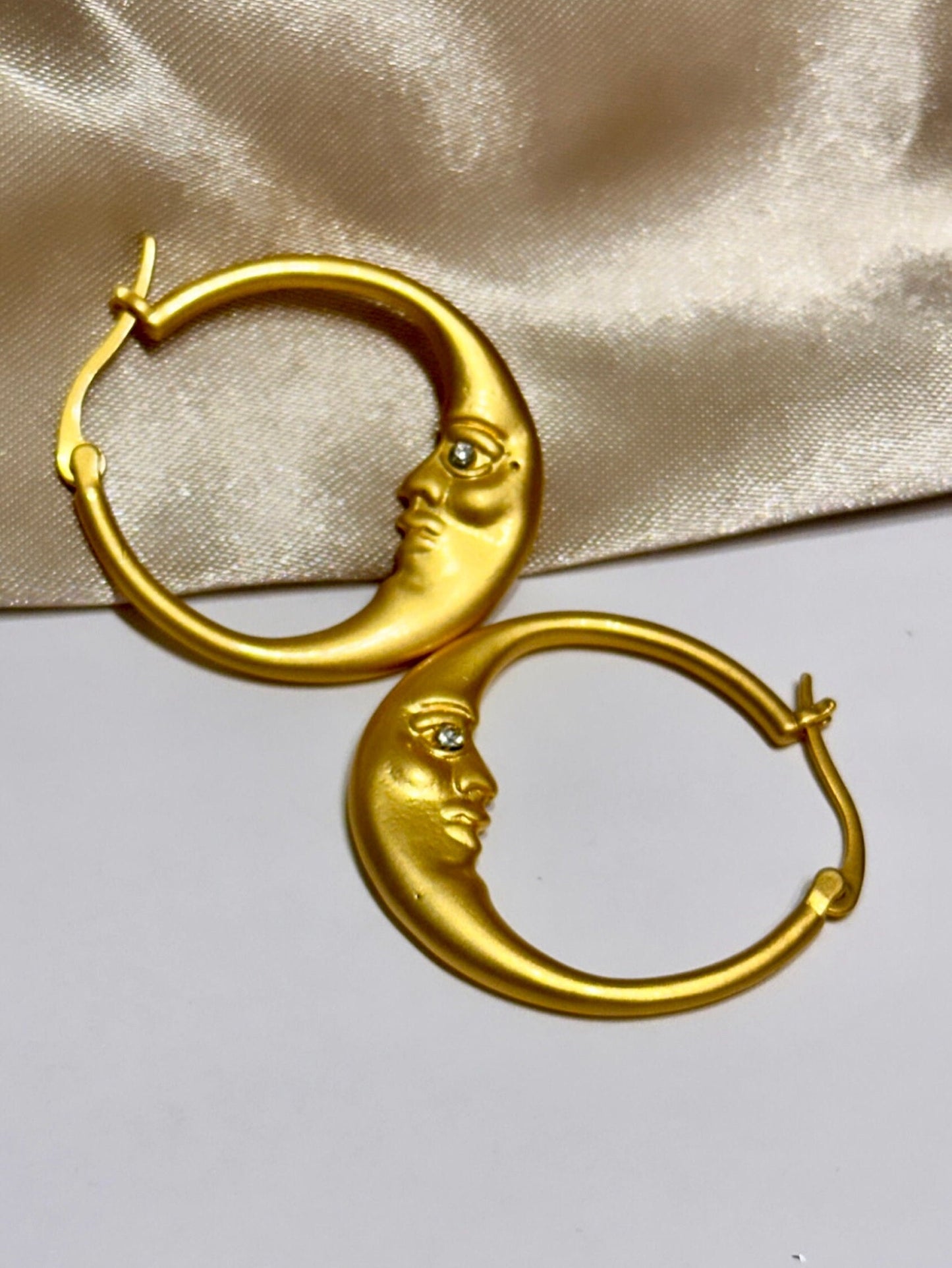 Moon Crescent Hoop Earrings, Gold Moon Hoops, Moon Face Earrings, Moon Crescent Earrings, Gold Moon Hoop Earrings, Celestial Hoop Earrings