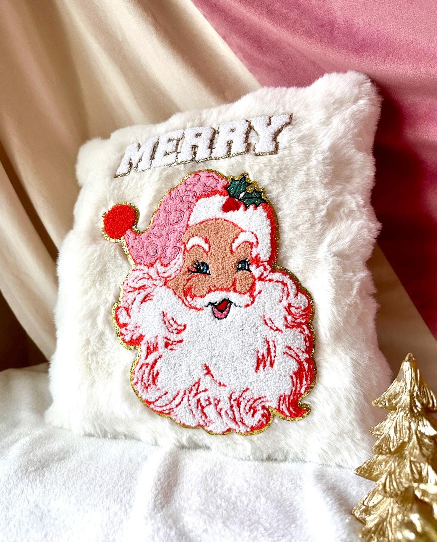 Retro Santa Pillow, Pink Santa Pillow, Faux Fur Christmas Pillow, Merry Pillow, Coquette Christmas Pillow, Pink Christmas Decor Home Decor