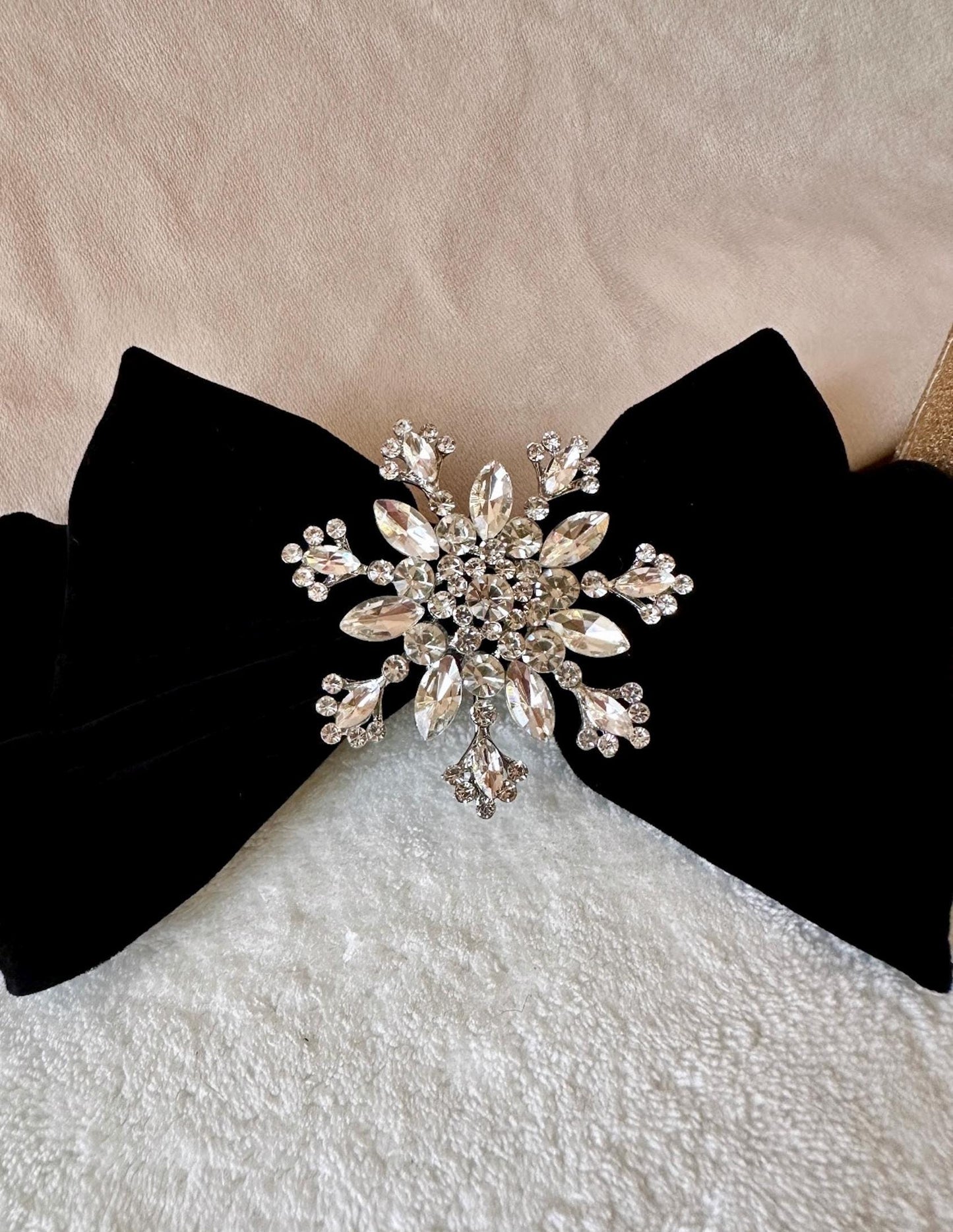 Christmas Hair Bow Clip, Snowflake Hair Bow, Black Velvet Hair Bow Clip, Festive Hair Bow, Snowflake Hair Clips, Rhinestone Hair Bow