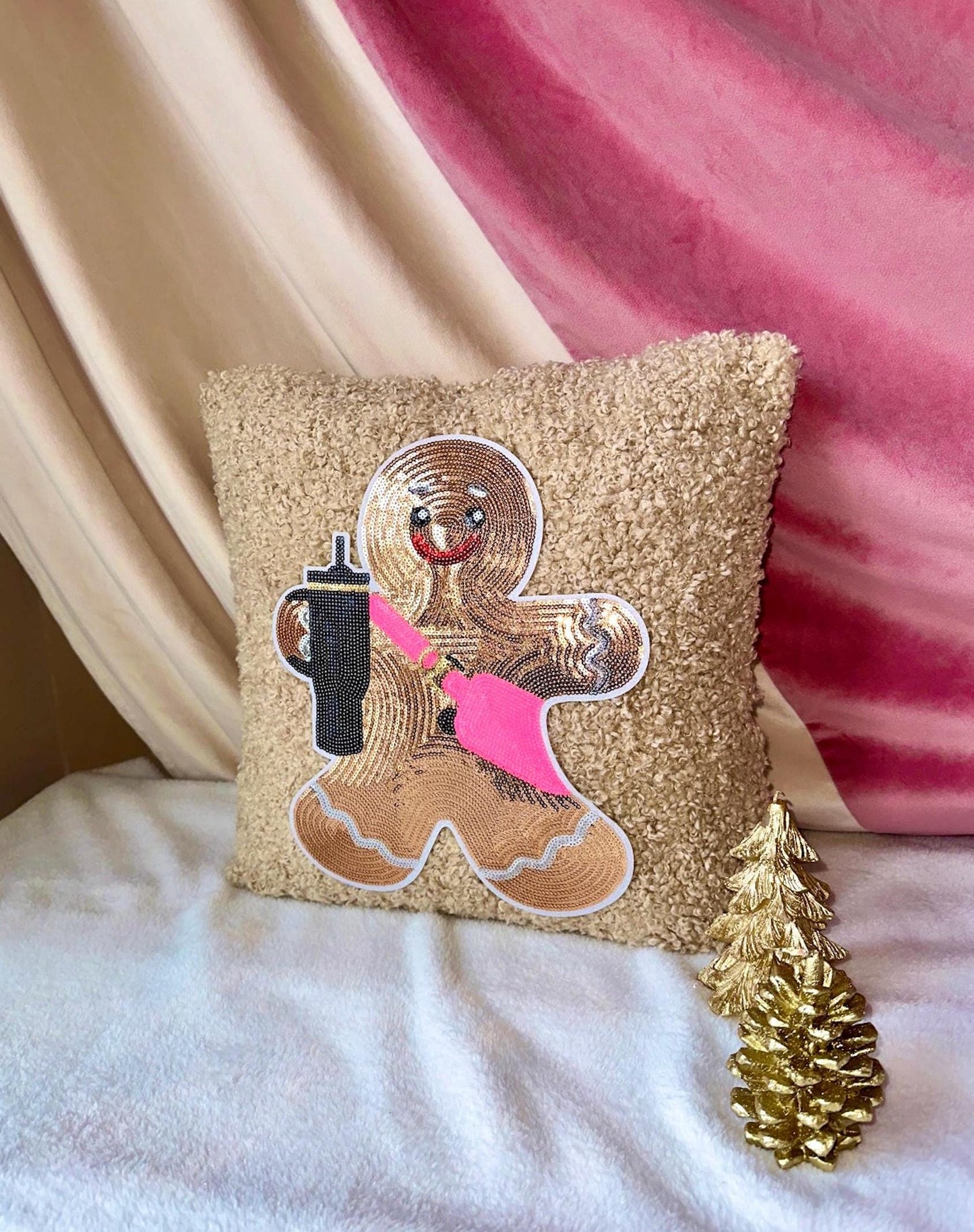 Gingerbread Man Pillow, Boucle Christmas Pillow, Gingerbread Man Christmas Decoration, Sequin Christmas Pillow, Chenille Christmas Pillow