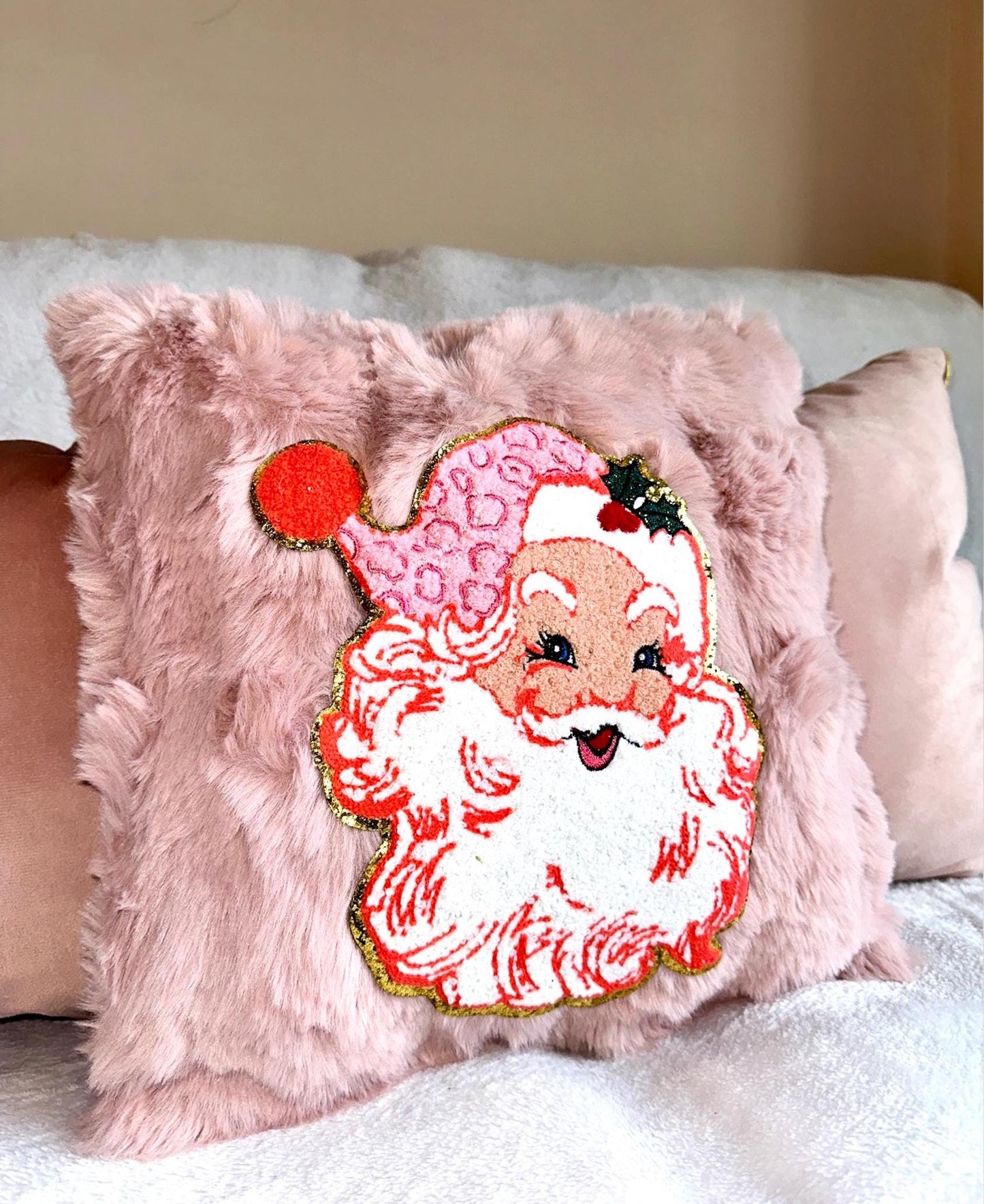 Retro Santa Pillow, Pink Santa Pillow, Coquette Christmas Pillow, Pink Christmas Pillow, Faux Fur Christmas Pillow, Pink Decor Pillows