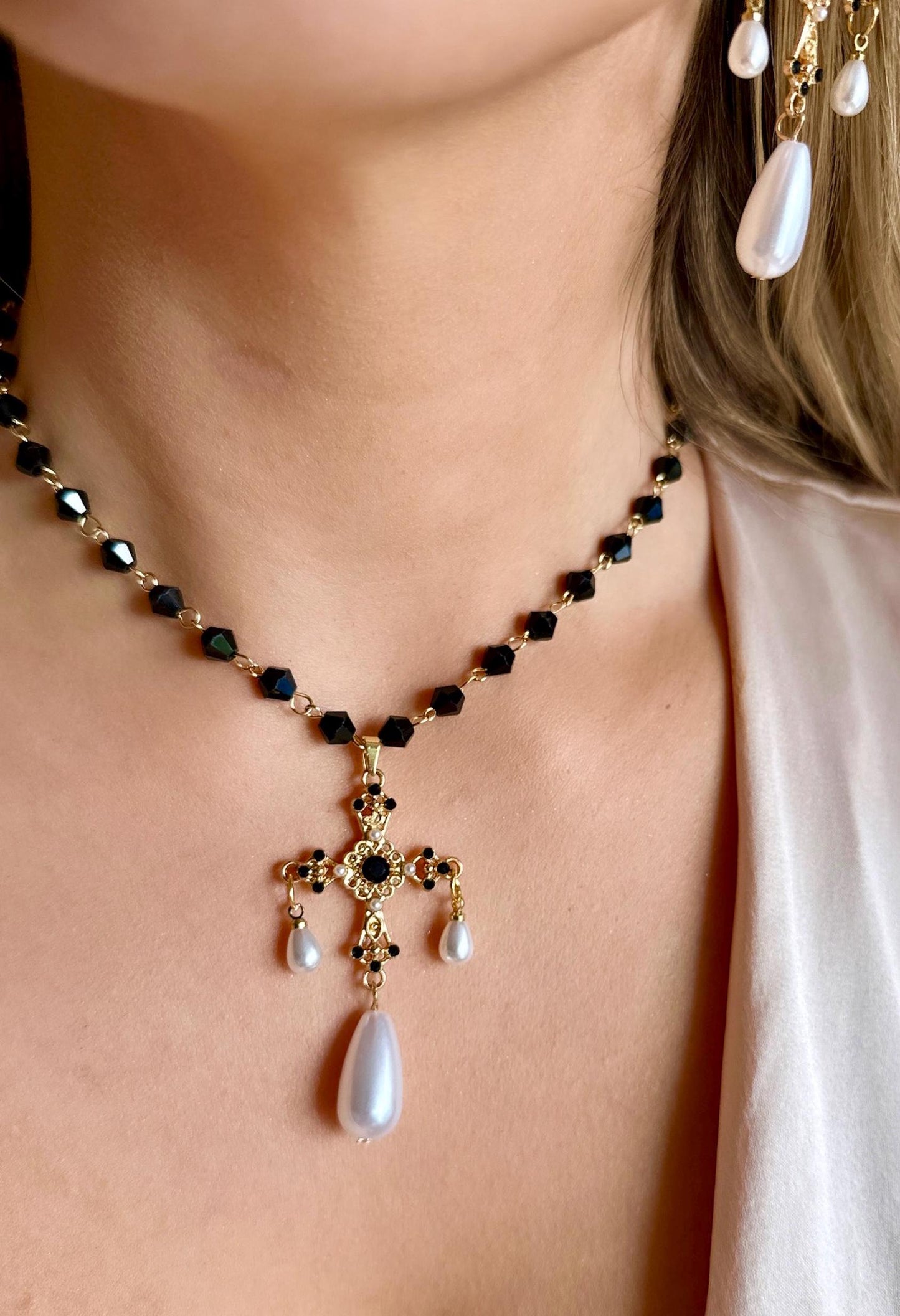 Tudor Cross Necklace, Renaissance Cross Necklace, Medieval Cross Necklace, Goth Cross Necklace, Pearl Cross Necklace, Halloween Necklace