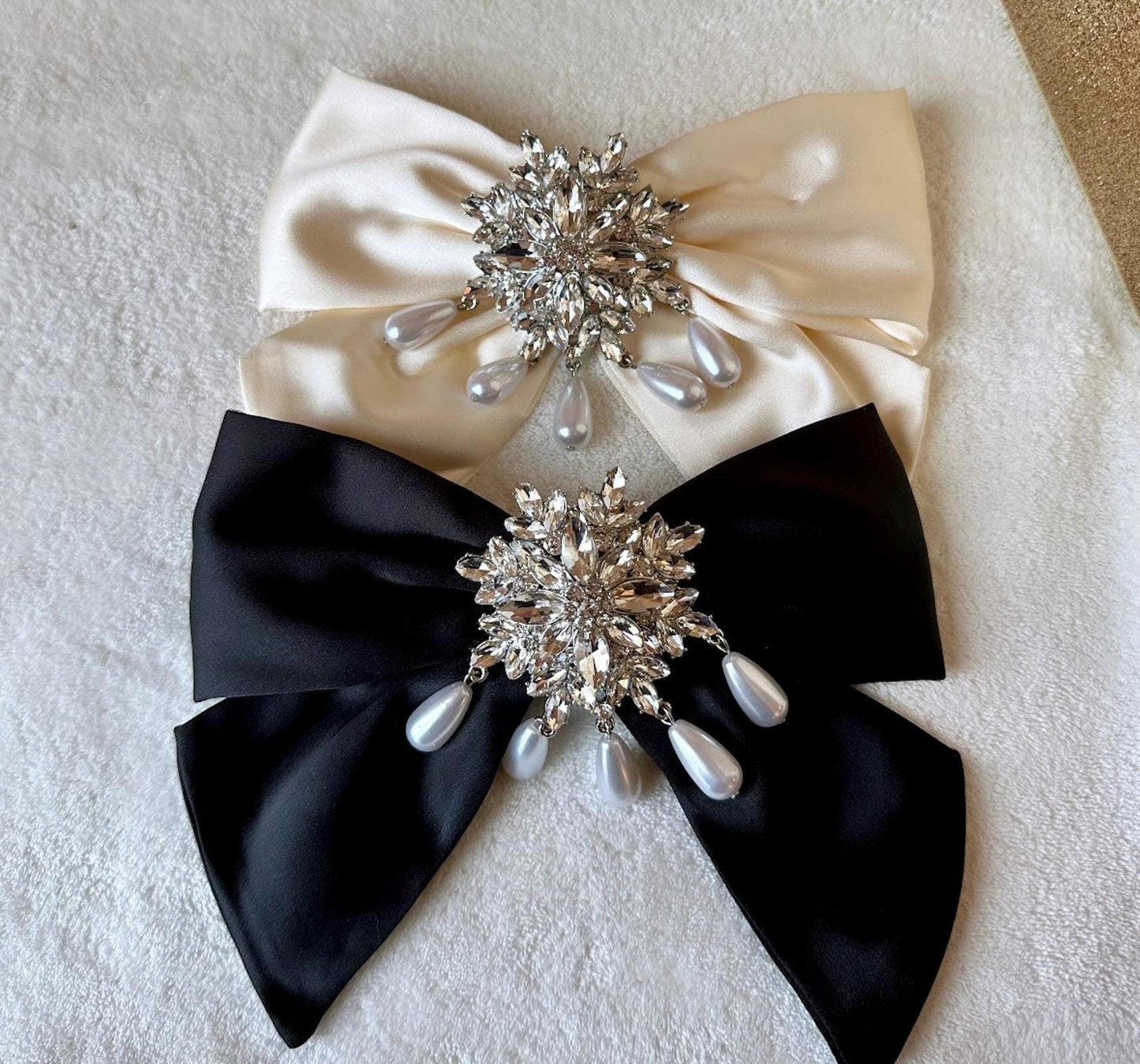 Christmas Hair Bow Clip, Snowflake Hair Bow, Black Christmas Bow, Black Satin Hair Bow, Festive Hair Bow, Snowflake Hair Clips