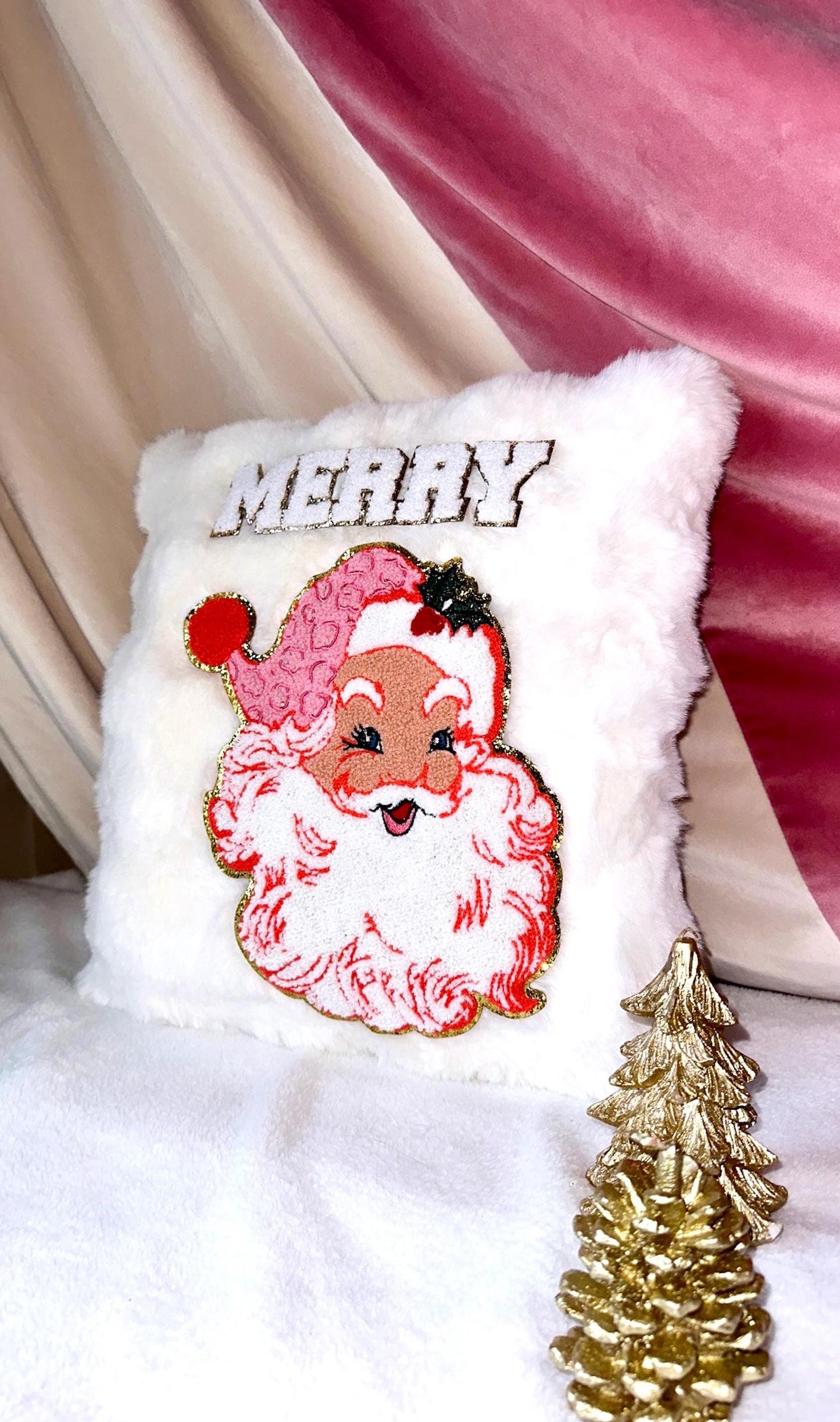Retro Santa Pillow, Pink Santa Pillow, Faux Fur Christmas Pillow, Merry Pillow, Coquette Christmas Pillow, Pink Christmas Decor Home Decor