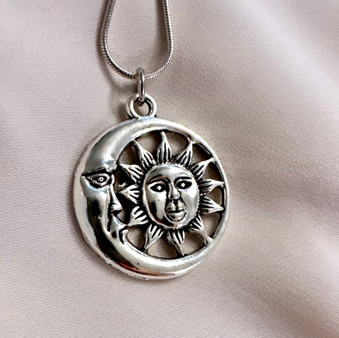 Silver Sun Moon Necklace, Moon Face Necklace, Sun Face Necklace, Silver Celestial Jewelry, Celestial Pendant, Tarot Necklace, Sun Moon Face