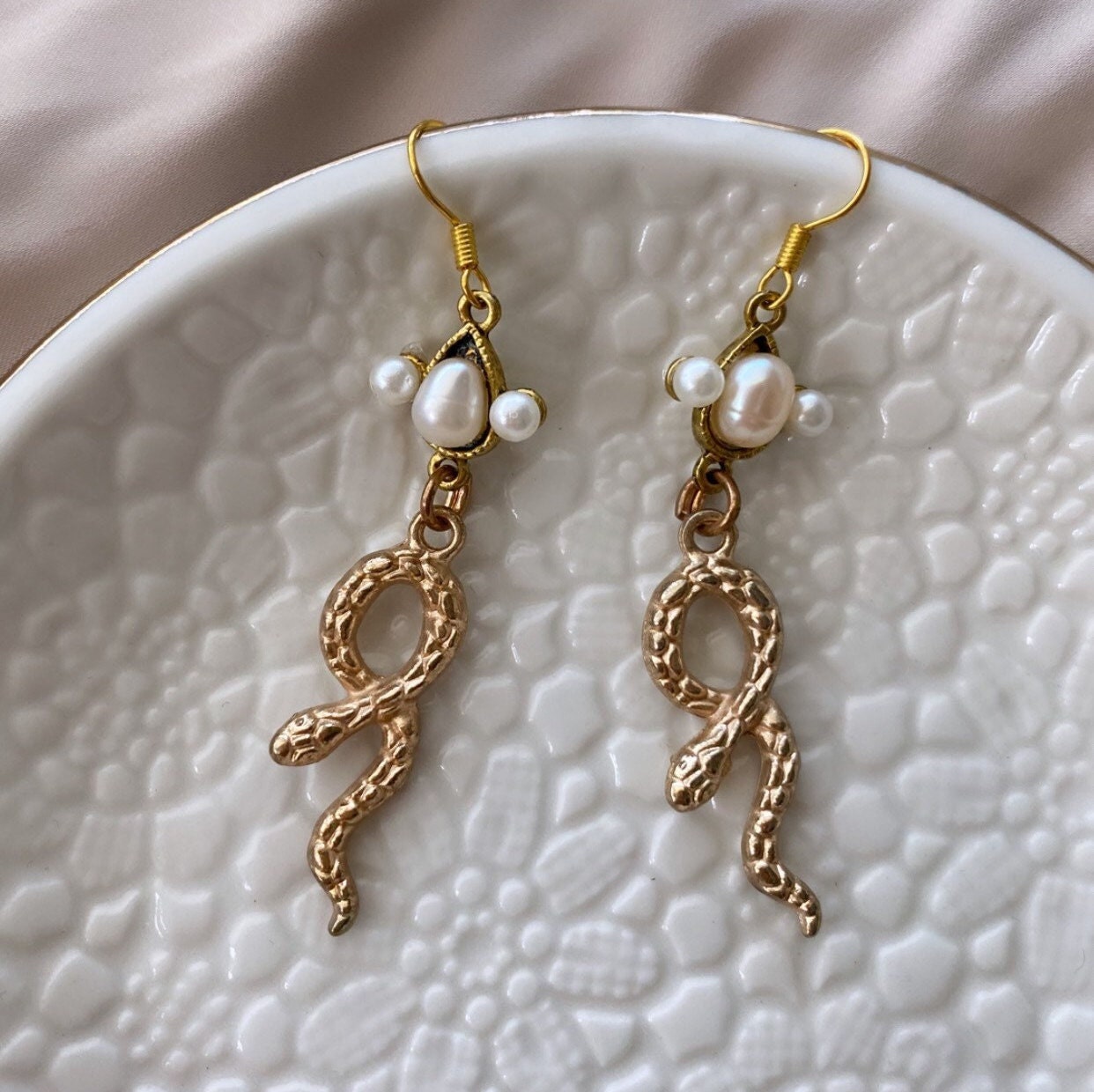 Snake Pearl Earrings, Gold Snake Earrings, Tiny Pearl Earrings, Snake Dangle Earrings, Serpent Earrings, Freshwater Pearl Earrings Gold