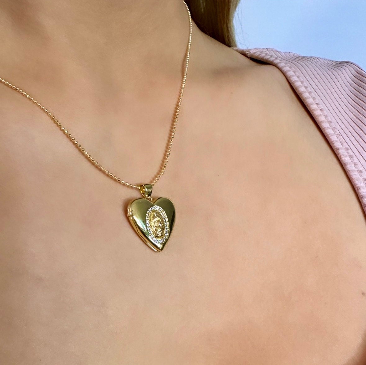 Virgin Mary Locket, Virgin Mary Heart Necklace, Gold Heart Locket Necklace, Sacred Heart Of Jesus Necklace, Valentine's Day Jewelry Gift