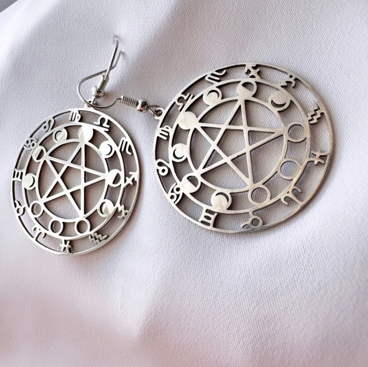 Silver Star Earrings, Pentacle Earrings, Silver Witchy Earrings, Moon Phase Earrings, Zodiac Earrings, Pentagram Earrings Celestial Earrings