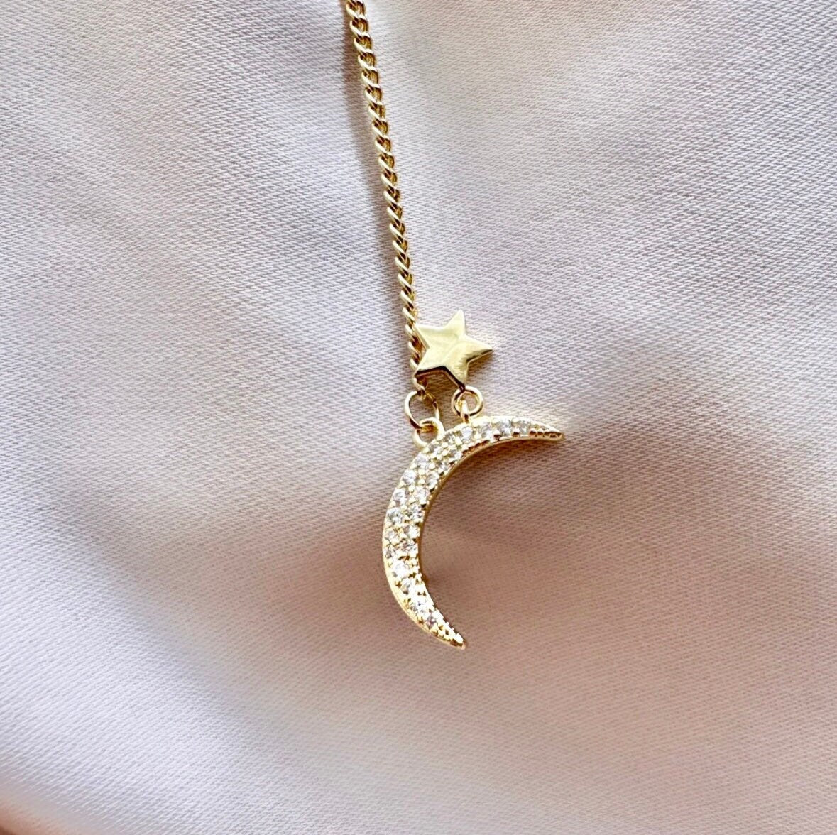 Gold Moon Earrings, Moon Crescent Earrings, Moon Ear Cuff, Chain Ear Climber, Celestial Ear Cuff, Tiny Chain Earring, Summer Ear Cuffs