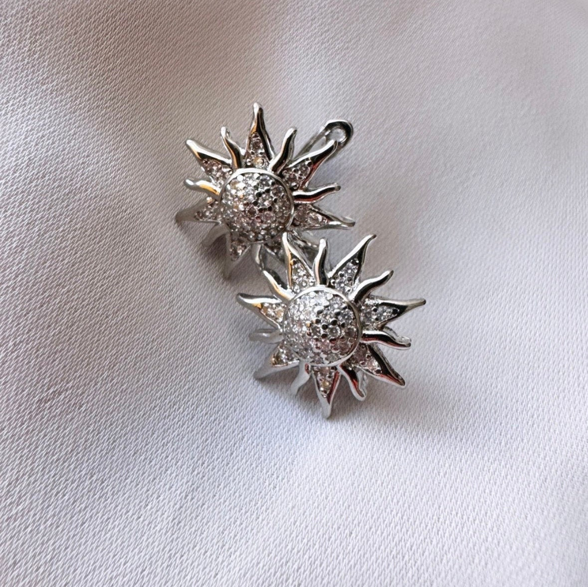 Sun Earrings, Celestial Earrings, Sunburst Earrings, Sun Stud Earrings, Leverback Earrings, Everyday Earrings, Y2K Earrings