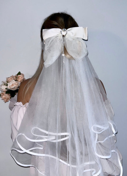 Bridal Bow Veil, Bow Veil Ivory, Bow Veil For Wedding, Alternative Wedding Veil, Large White Bow, Rhinestone Wedding Veil, Wedding Bow Hair