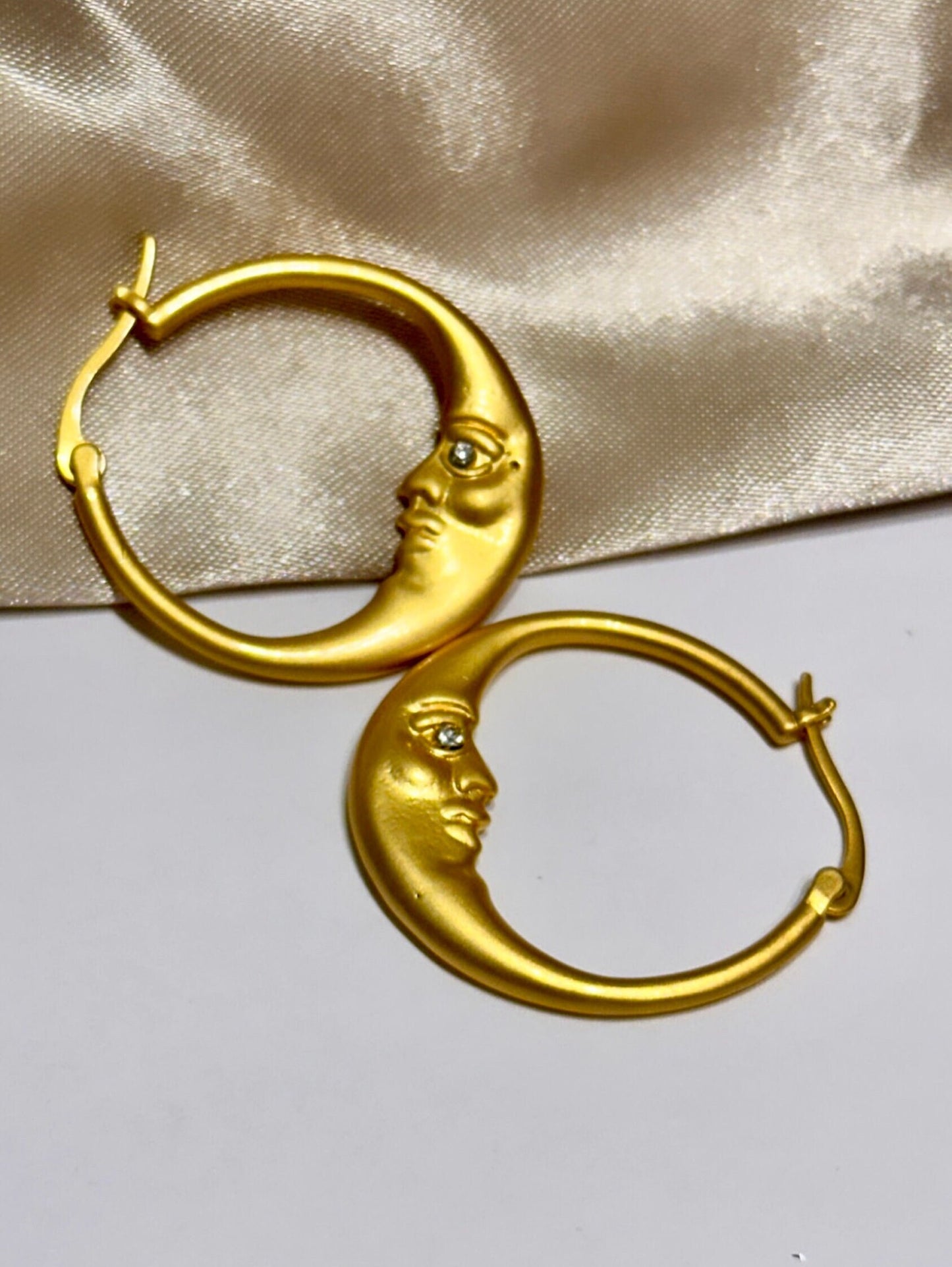 Moon Crescent Hoop Earrings, Gold Moon Hoops, Moon Face Earrings, Moon Crescent Earrings, Gold Moon Hoop Earrings, Celestial Hoop Earrings