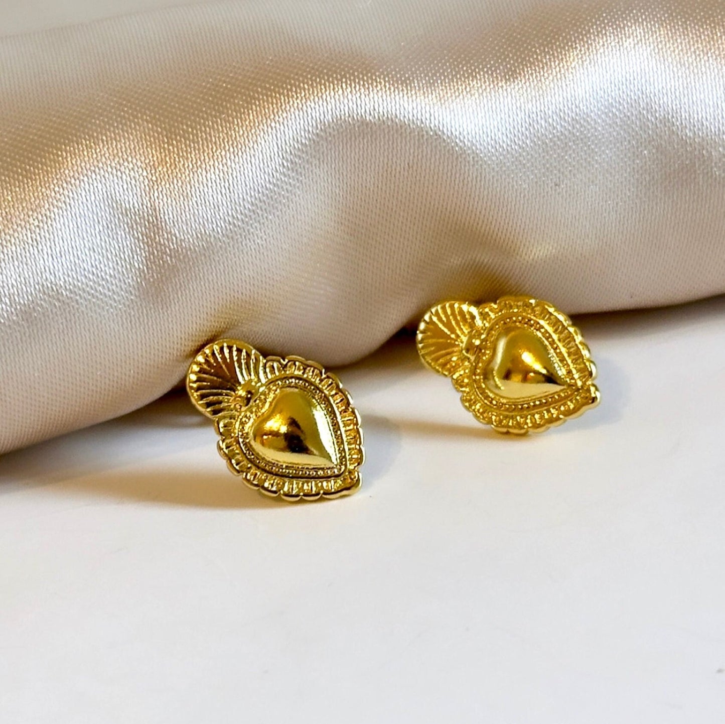 Sacred Heart Earrings Stud, Sacred Heart Earrings 14K, Ex Voto Earrings, Gold Filled Heart Studs, Flaming Heart Earrings, Small Heart Studs