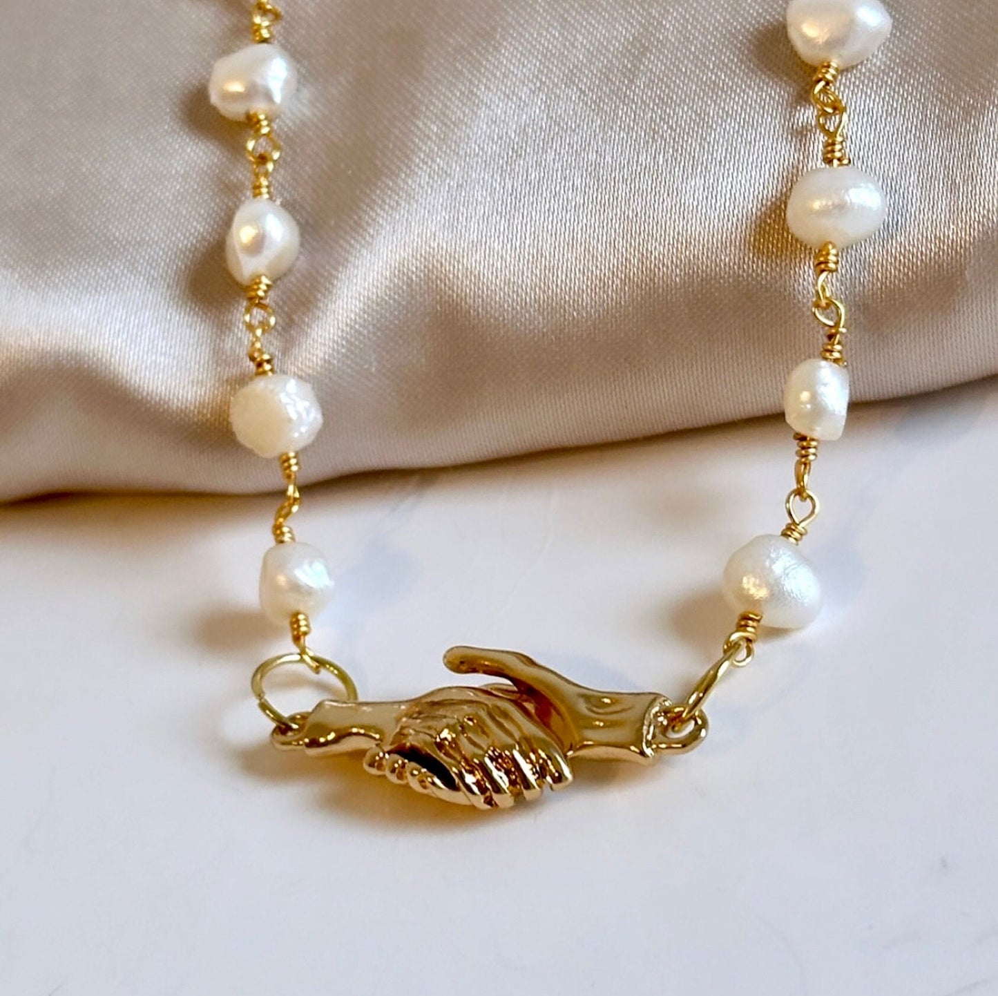 18K Gold Hands Necklace, Holding Hands Necklace, Freshwater Pearl Necklace, Real Pearl Necklace For Women, Magnetic Clasp Necklace, Mom Gift