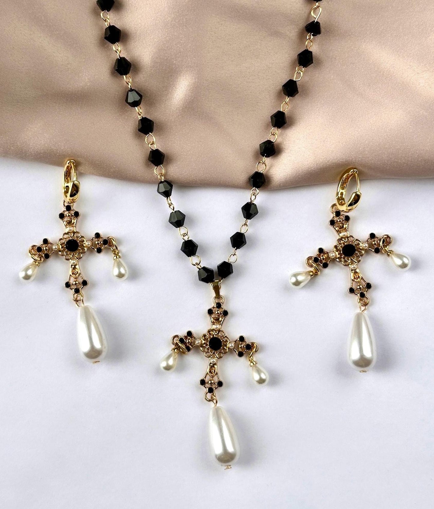 Renaissance Cross Necklace, Tudor Cross Necklace, Medieval Cross Necklace, Goth Cross Necklace, Pearl Cross Necklace, Halloween Necklace