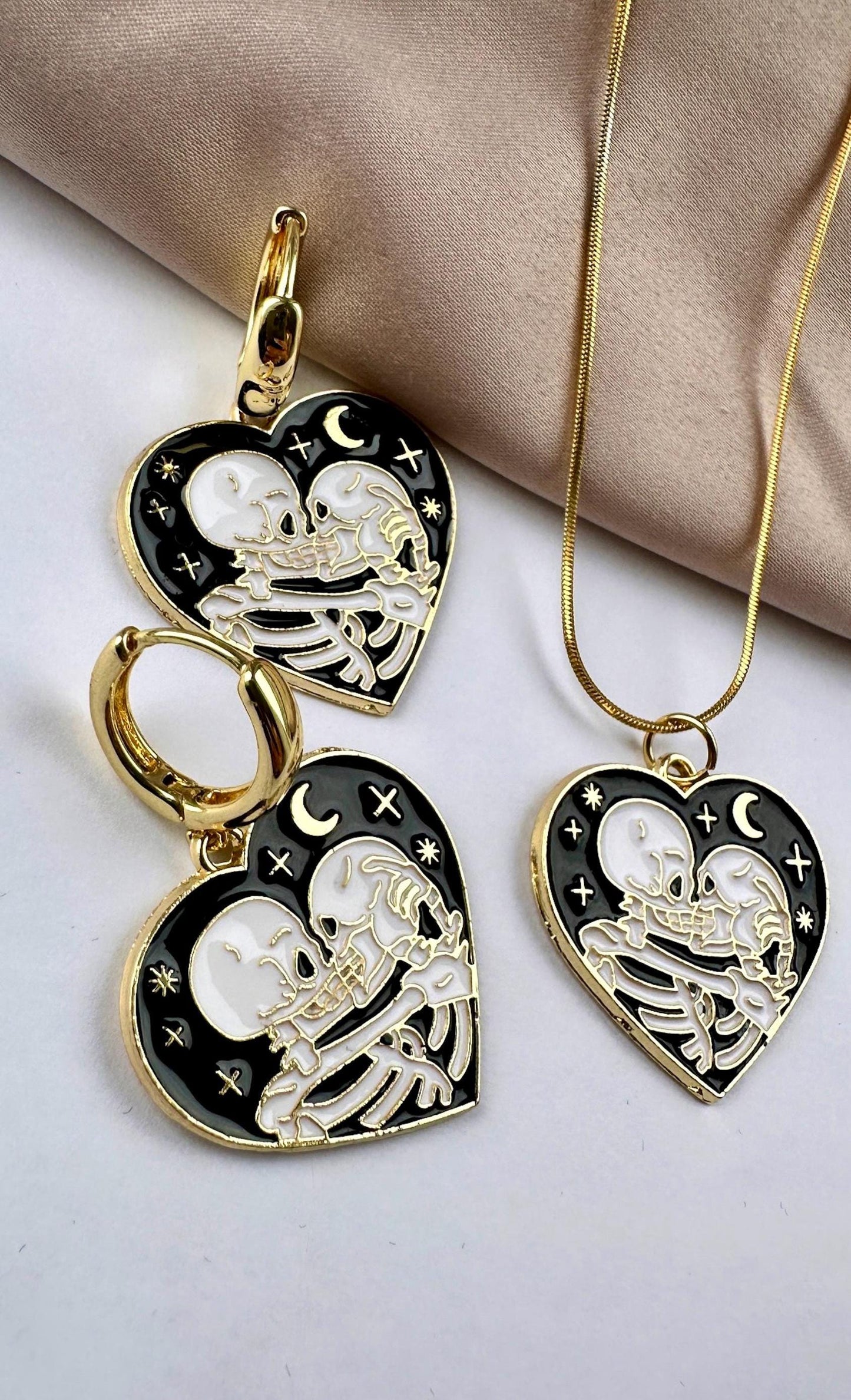 Skeleton Kissing Necklace, Skeleton Lovers Pendant, Skeleton Jewelry Set, Skeleton Hoop Earrings, Skeleton Bride Jewelry, Skeleton Heart